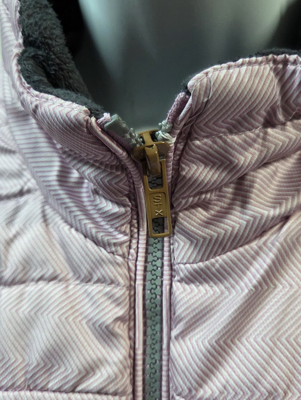 Light Pink Quilted Women's Jacket - Picture 4 of 9